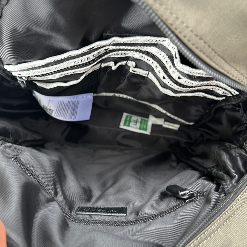 New GUESS Vice Logo Triangle Backpack - Picture 9 of 9